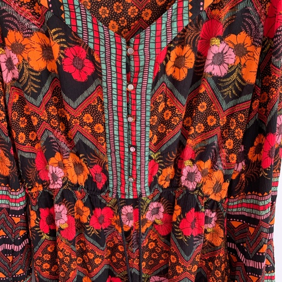 PATRONS OF PEACE Boho Floral Romper - Picture 4 of 13